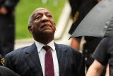 Americký soud obvinil komika Cosbyho ze sexuálního napadení náctileté. Mělo k tomu dojí v roce 1975