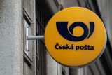 Firmy obviněného z kauzy kolem Hlubučka měly zakázky také u pošty. Rakušan nechá provést audit