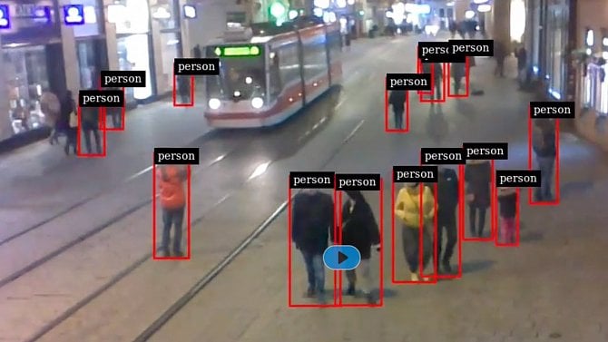 V Brně nasadili optické senzory na sledování pohybu lidí nebo kol