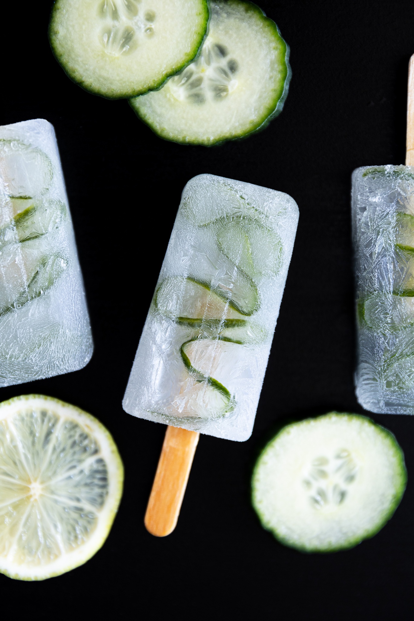 Zmrzlina jen pro dospělé. Osvěžující Gin & Tonic nanuky na vaše letní večírky