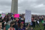 Americký šok z konce práva na potrat: demonstrace, ovace i otázky, co bude dál