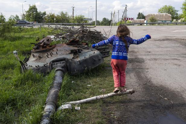 

Taktika blízká nacistům i kolonialistům. Putinův režim už do Ruska zřejmě zavlekl desítky tisíc ukrajinských dětí

