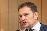 Parlamentní strany na Slovensku se změnily. Jdou přes mrtvoly a chtějí zemi izolovat, říká novinář