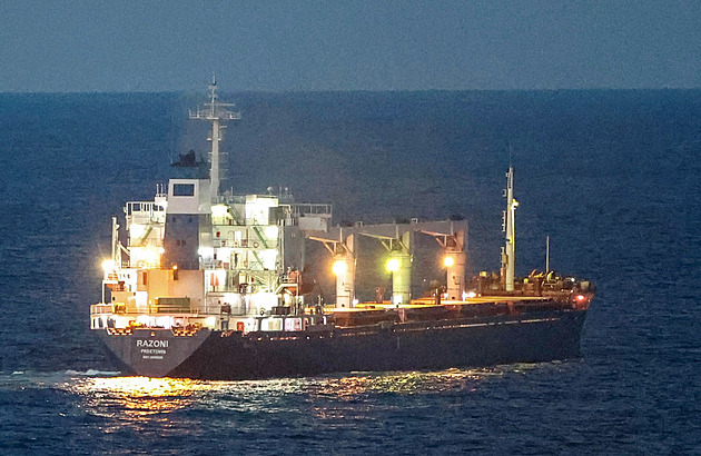 Loď s kukuřicí, která jako první opustila Ukrajinu, trčí ve Středozemí