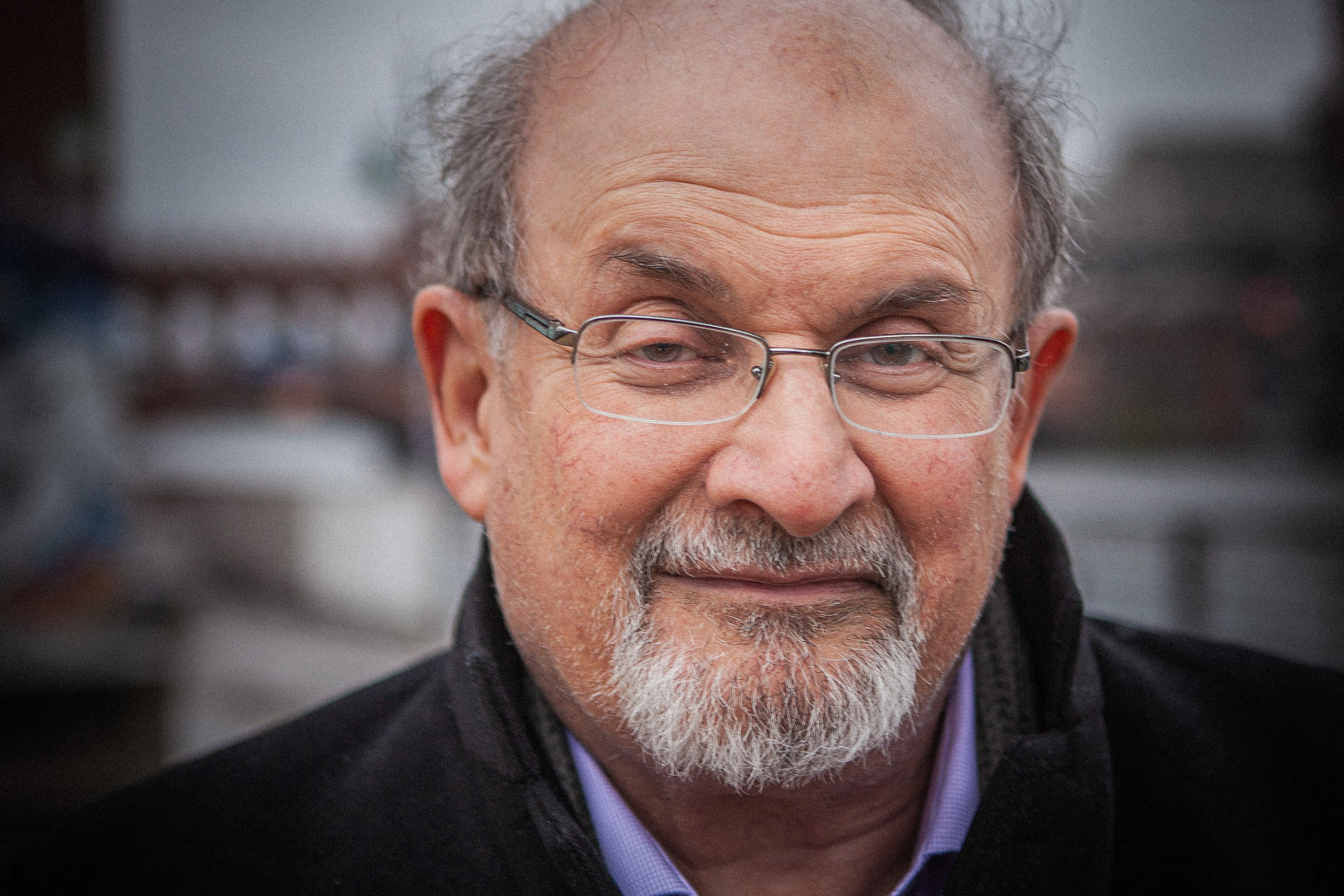 Za útokem na Salmana Rushdieho není jen fatva, ale vyhrocený svět