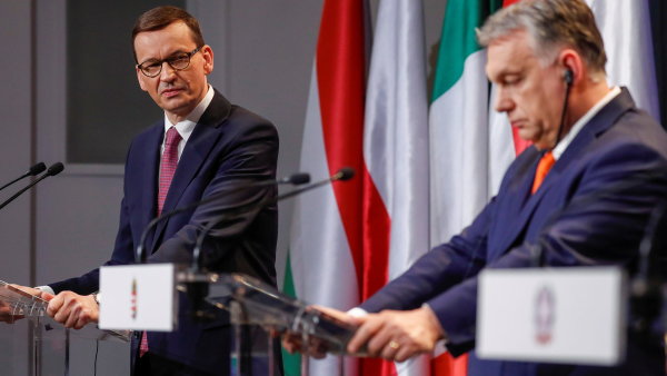 Vyděrači versus naivkové. Politici řeší právo veta v EU, tlak na jeho zrušení kvůli Orbánovi roste