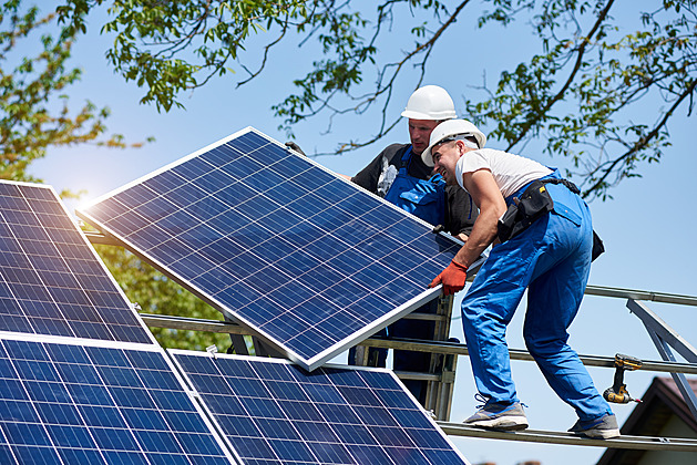 Šest kroků, jak dostat fotovoltaiku na střechu a elektřinu do domu
