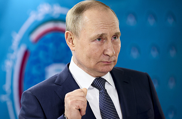 STALO SE DNES: Putin varuje před katastrofou. Sucho odhalilo válečné lodě