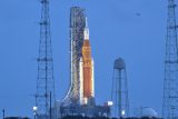 NASA znovu odložila start nové rakety k Měsíci. Kvůli tropické bouři zvažuje její přesun do hangáru