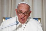 Papež vyzval k opuštění fosilních paliv. Starší generace podle něj nevědí, jak ochránit planetu a mír