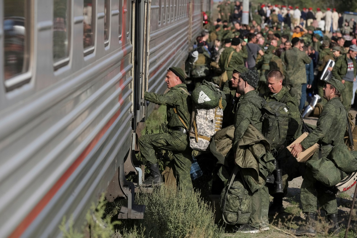 Vývoj bojů: Ruská armáda právě zažívá další těžkou porážku, z Putinova pohledu však dává smysl