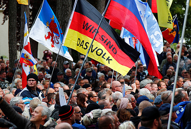 Němci ztrácejí důvěru spojenců v NATO. Kritizováni jsou za postoj k Rusku