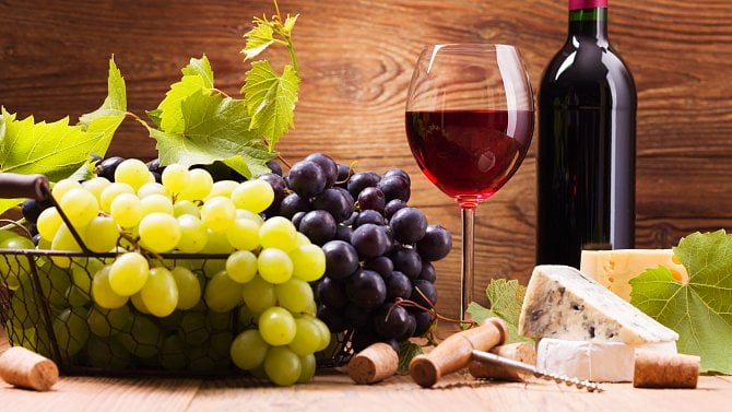 Na zdraví? Víno nechrání před nemocemi a stárnutím tak, jak se věřilo