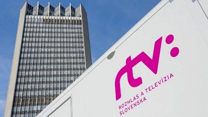 Kvůli vysílání Ficova projevu skončili manažeři zpravodajství RTVS