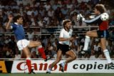 1982: Hrůzyplný zákrok německého brankáře. Fotbalová ‚vražda‘ zůstala bez trestu