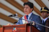Peruánský parlament odvolal prezidenta Castilla kvůli ‚trvalé morální nezpůsobilosti‘, nyní je ve vazbě