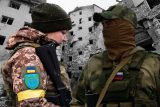 Propaganda ve válce. Ukrajinci se snaží udržet podporu Západu, Rusové přízeň vlastních obyvatel