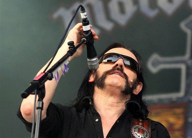Motörhead nabízí spiritistickou tabulku na vyvolání zesnulého Lemmyho