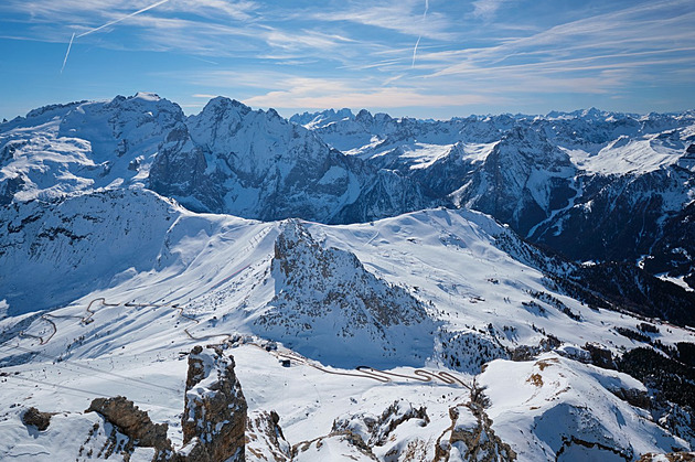 Na dolomitském masivu Marmolada se zatím nebude lyžovat, chybí sníh