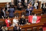 Peru má poprvé v historii prezidentku. Dosavadního prezidenta  parlament odvolal kvůli pokusu o převrat