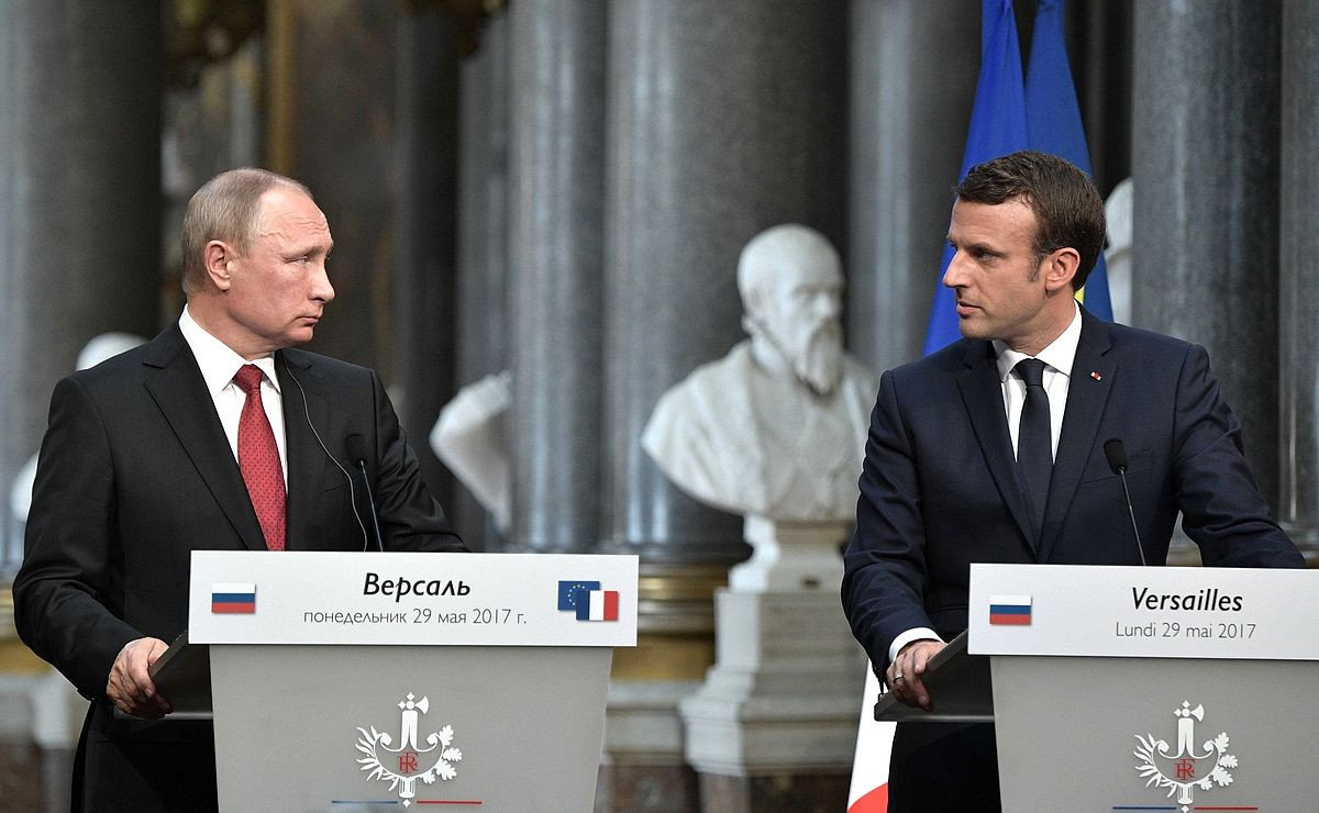 Proč Macron není ruským „trojským koněm“. Na francouzské politické scéně Ukrajina nemá lepšího spojence