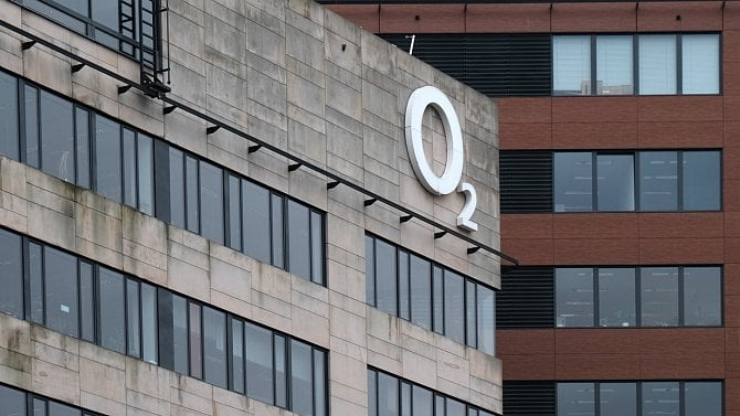 O2 začne firmám na žádost zasílat faktury do datovek