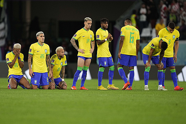 Příčiny selhání: Brazilci tepou odcházejícího kouče. A proč nekopal Neymar?