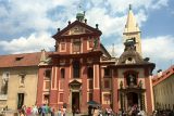 Výběr z médií: možná rekonstrukce kláštera na Hradě, vzteklina na Slovensku a desetitisícové odměny