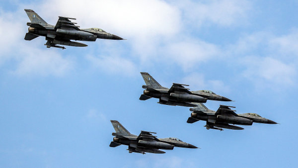 Ukrajina chce 24 moderních bojových letounů, nejlépe F-16. Pracuje už na přípravě tajných základen
