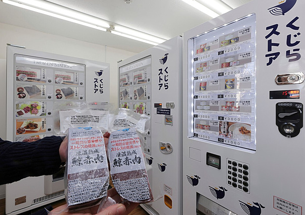 V Japonsku začali nabízet velrybí maso z automatů. Cynické, křičí aktivisté