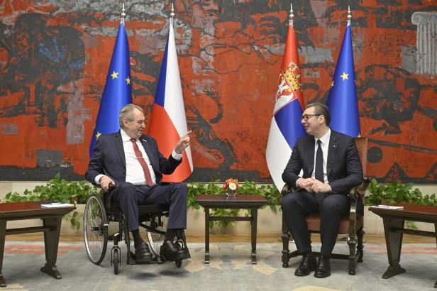 

Prezident Zeman se v Bělehradě setkal se srbským protějškem Vučičem

