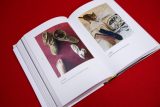 SOUTĚŽ: Boty, topení i kočka Cairo. Vyhrajte Knihu dní, unikátní fotodeník hudebnice Patti Smith