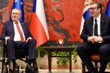 Zeman se v Bělehradě setkal s prezidentem Vučićem, odpoledne otevře Český dům