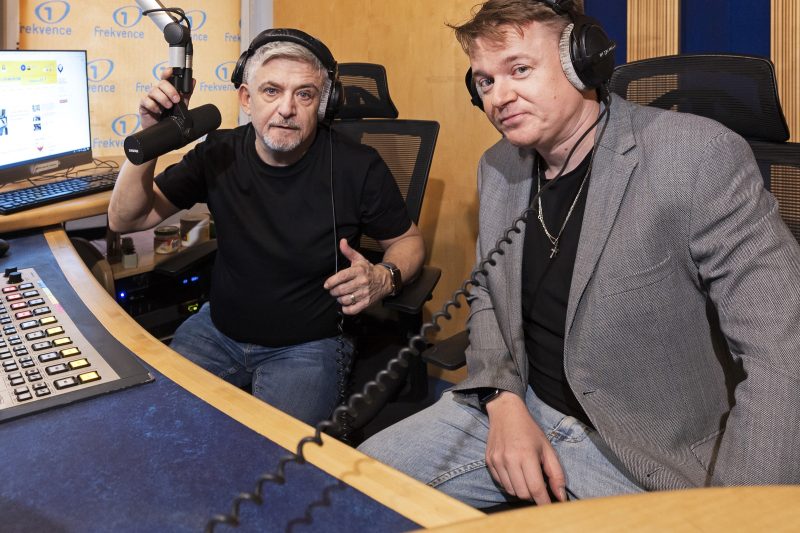 Michal Suchánek a Petr Kolečko mají na rádiu Frekvence 1 talk show Cože