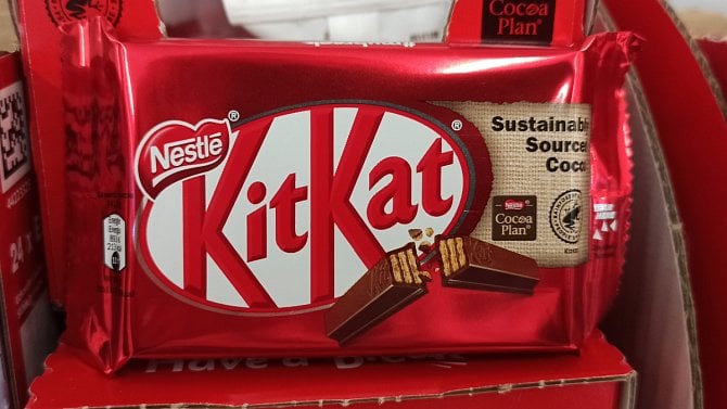 KitKat šetří přírodu a radikálně mění obal