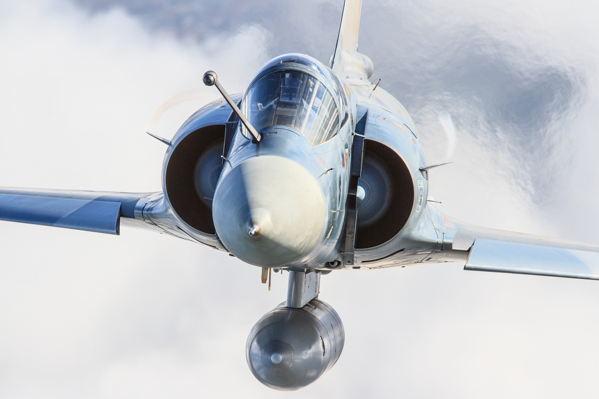 Vývoj bojů (342. den): Po tancích se mluví o letadlech, překvapivě i o francouzských Mirage 2000