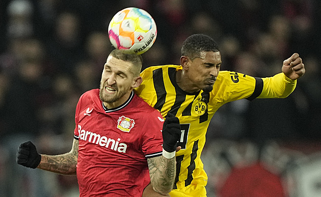 ONLINE: Leverkusen hraje v Augsburgu, Hložek nastoupil v útoku