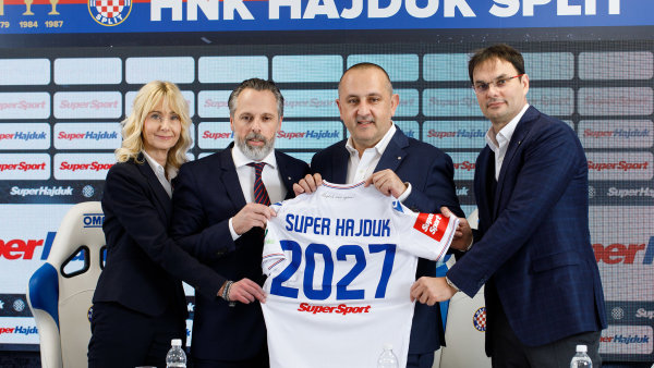Česká stopa v Hajduku Split. Sázkovka SuperSport se stala jeho největším sponzorem, byl u toho i exšéf Fortuny