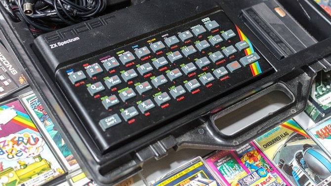 Vývoj pro ZX Spectrum: mikroprocesor Zilog Z80 a smyčky v assembleru