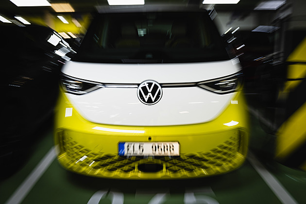 VW pumpuje biliony do elektra. Baterkárna bude v Kanadě, Evropa musí počkat