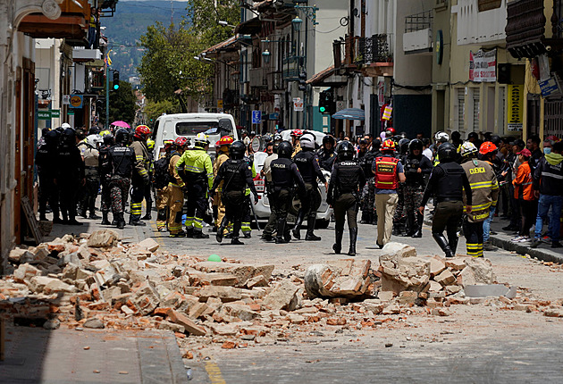 Ekvádor zasáhlo silné zemětřesení, nejméně čtyři lidé zemřeli