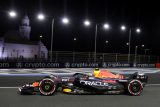 Jezdci Red Bullu vládli i v Saúdské Arábii, za vítězného Péreze poskočil z 15. místa Verstappen