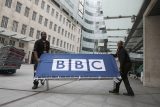 Podléhá BBC tlaku britské konzervativní vlády? Stažení Linekera otevřelo staré rány