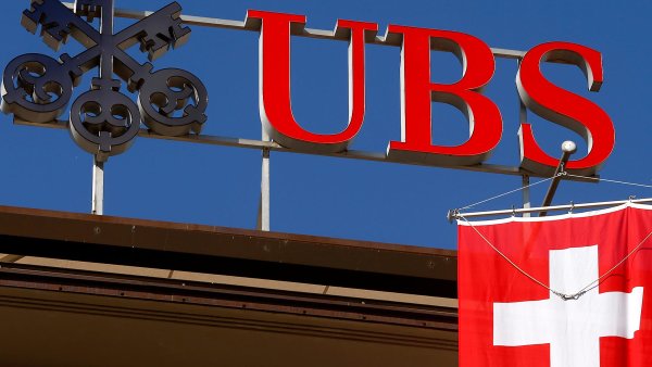 UBS nabízí možnost odkupu rizikových dluhopisů. Snaží se tak uklidnit nervózní investory