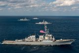Čína tvrdí, že odehnala americký torpédoborec. USA to popírají, podle nich jde o rutinní operaci