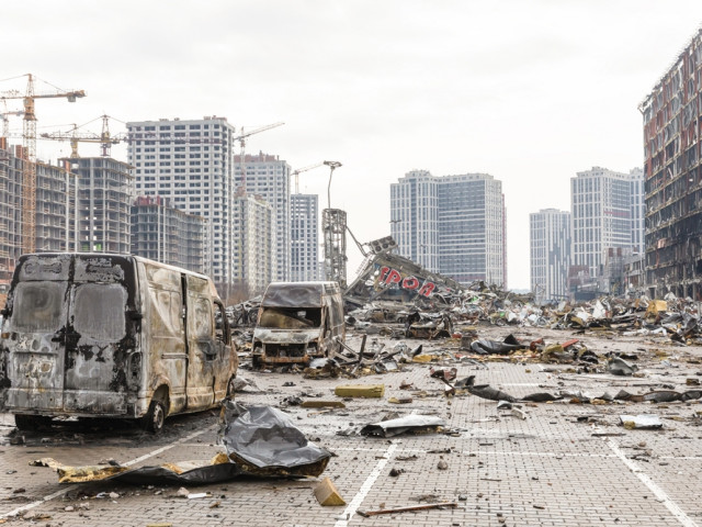 Světová banka spočítala škody na Ukrajině. Obnova bude stát přes devět bilionů