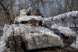 Dejte nám abramsy, žádají ukrajinští tankový velitelé u Bachmutu. Museli si koupit i vysílačky