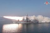 ‚Cíl úspěšně zasažen.‘ Ruská plavidla při cvičení střílela v Japonském moři nadzvukovými střelami.