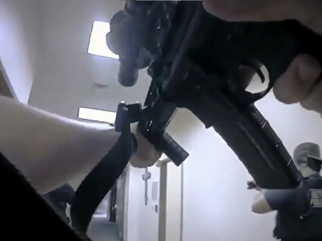 VIDEO: Zásah amerických policistů proti střelkyni v Nashvillu