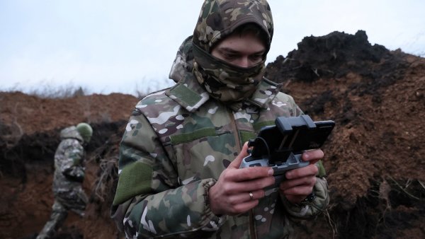 Ukrajinský roj Mathiase Rusta. Máme tisíce dronů, doletět by mohly i do Moskvy, naznačuje Kyjev